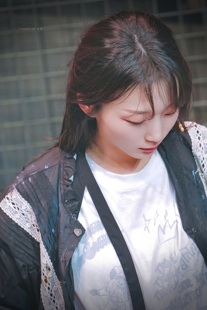 ᴀ ᝰꪑ tweet media