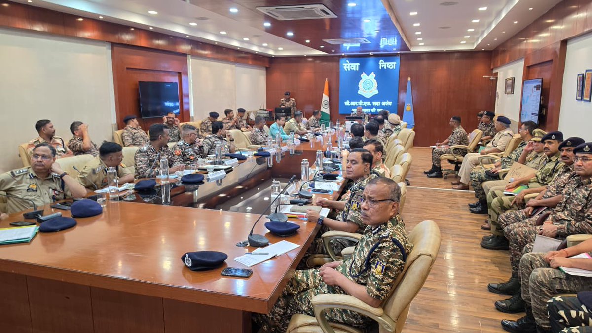 On his Assam tour, DG <a href="/crpfindia/">🇮🇳CRPF🇮🇳</a> Shri G. P. Singh, IPS, chaired a high-level meeting with the Assam Police officers and Nodal Officers of CAPFs for the #AssamAssemblyElections2026 at GC Guwahati.

Key focus: Strict adherence to <a href="/ECISVEEP/">Election Commission of India</a> guidelines to ensure peaceful,