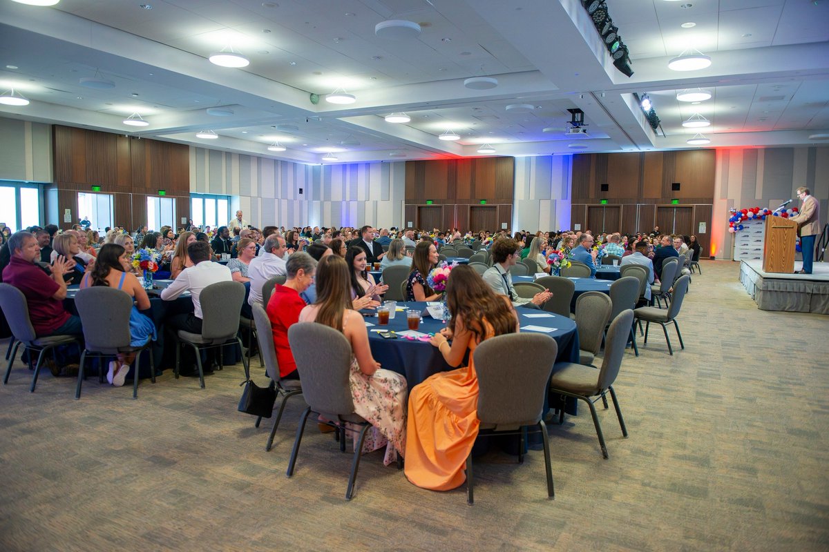 BrazosportISD's tweet image. 140+ BISD students were honored at the 2026 Scholar Banquet for their outstanding academic achievements! Students also recognized the teachers who made a lasting impact. View a list of students, more photos and details at brazosportisd.net/news/what_s_ne… #FutureReady #BISDScholars