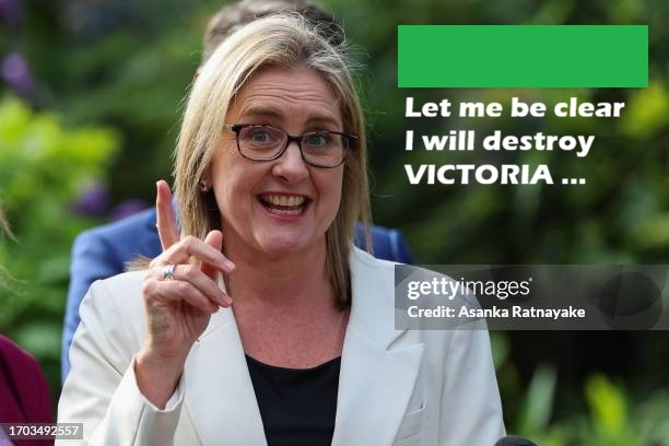 Hooters Aor tweet media