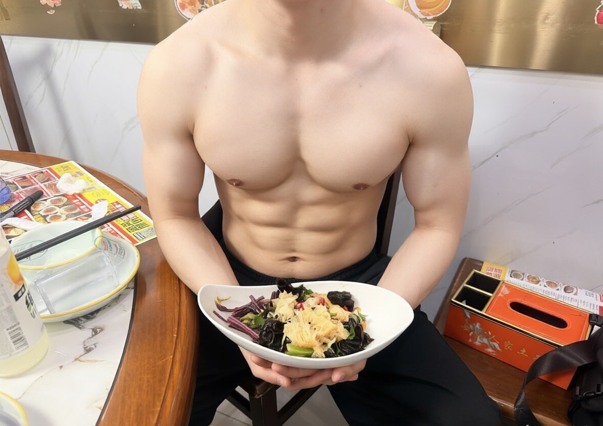 阿宝🍑🌽目前在广州 tweet media