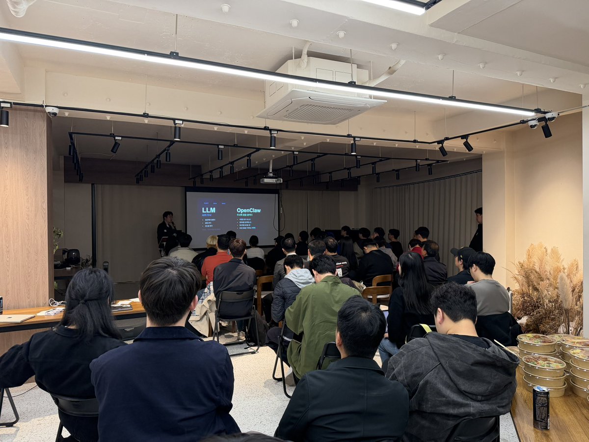 룟휴먼 tweet media