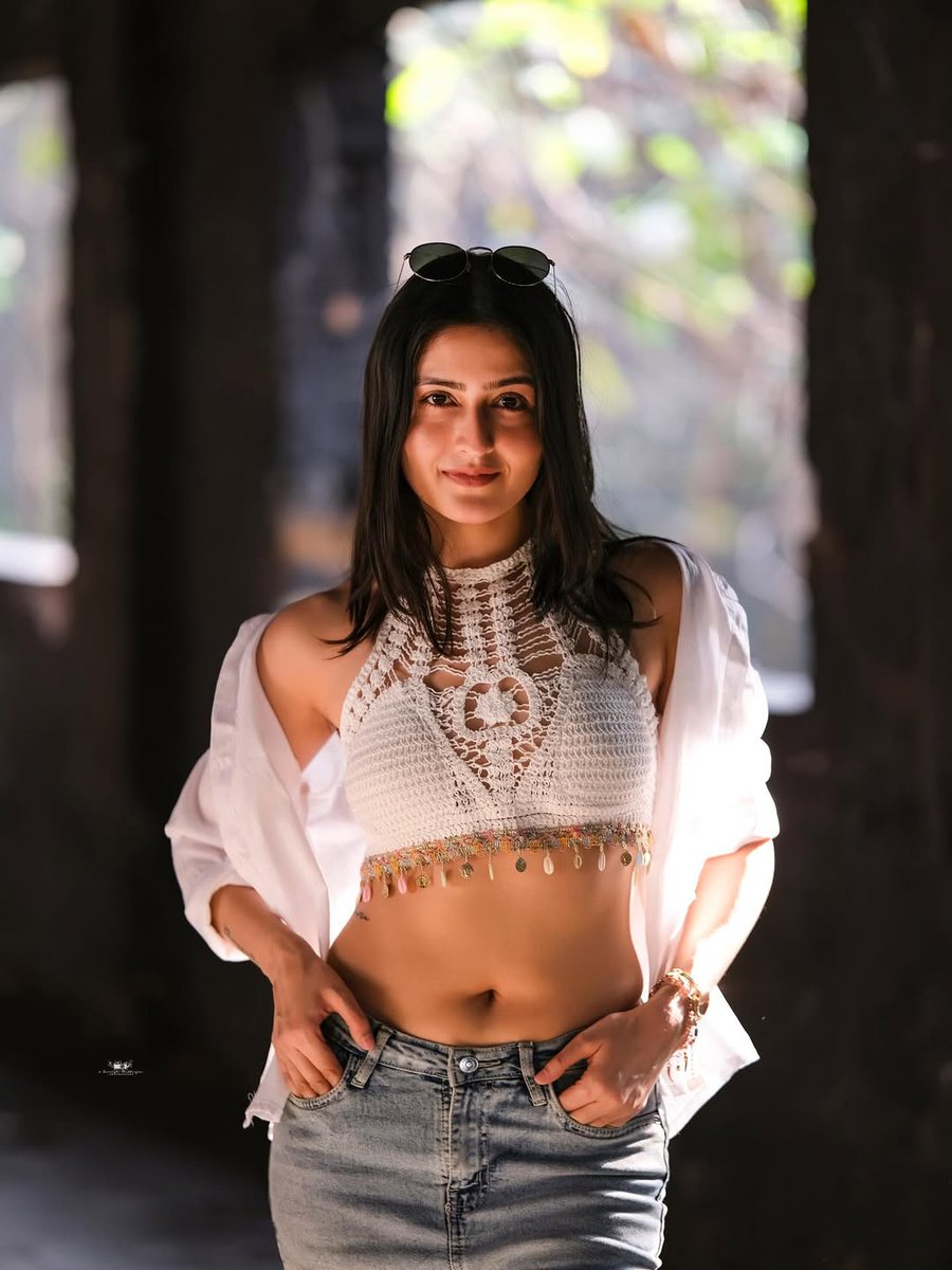 Yours Framefully tweet media