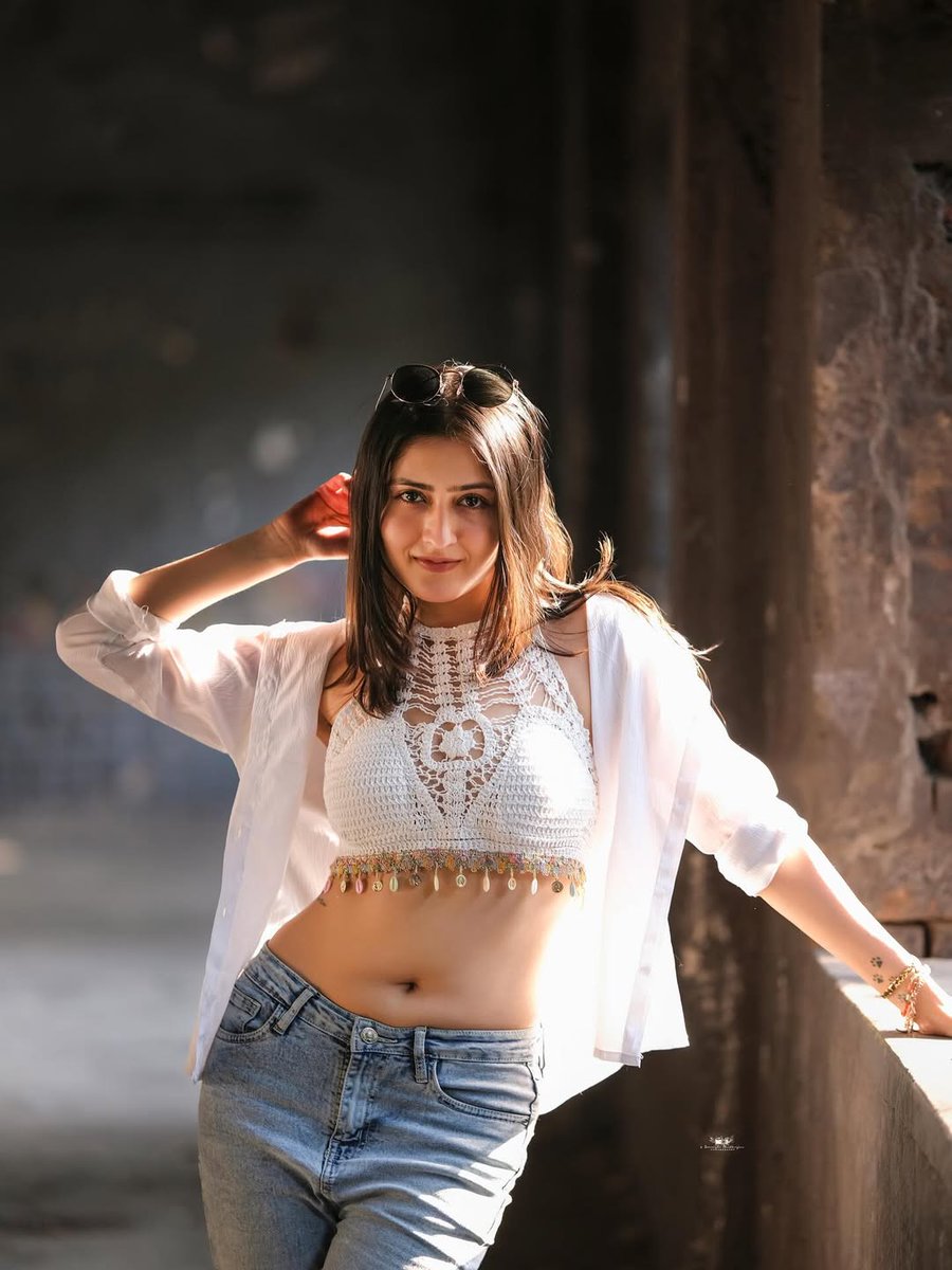 Yours Framefully tweet media