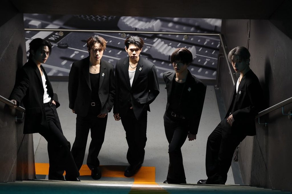 NUTHONG FAMILY TH tweet media