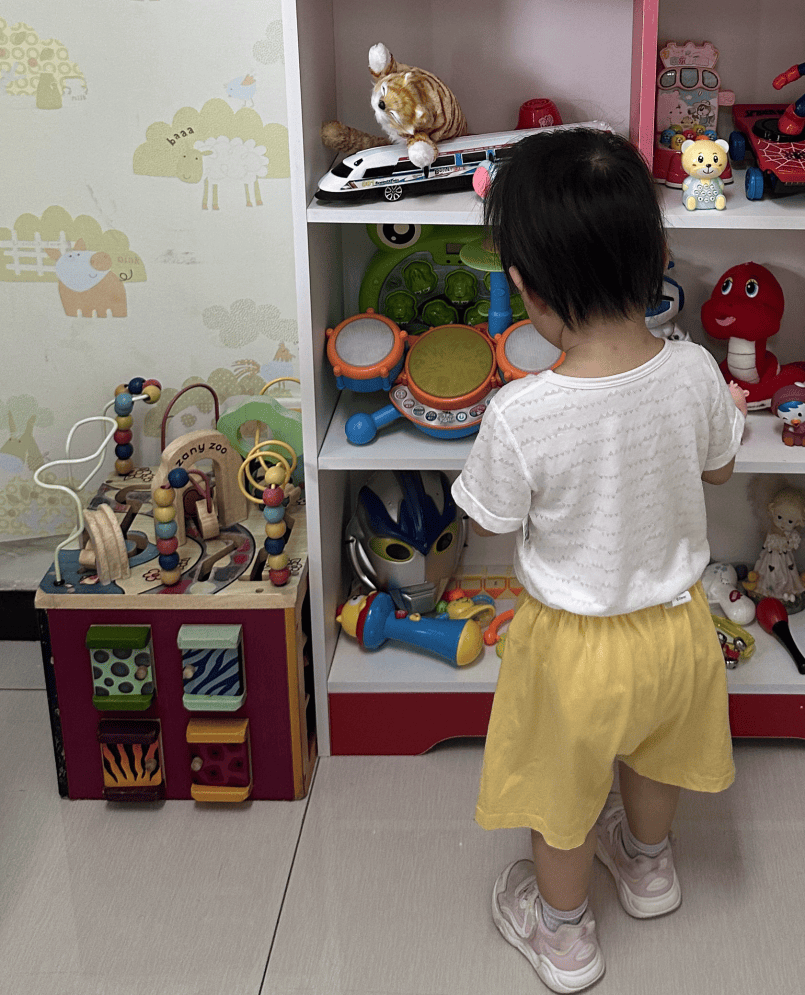 mattcollins96's tweet image. "Out with the unused, in with the open!  Organize old items—donate what sparks joy for others, keep what matters most. Small sort, big fresh start! #DeclutterLife"