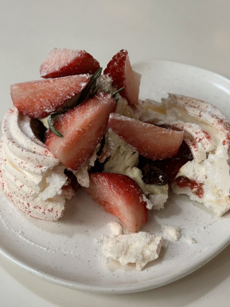 eune ೀ tweet media