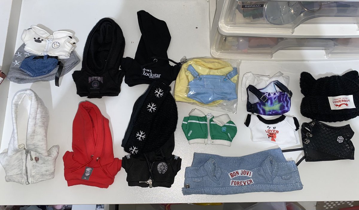 Mond 🧟 | mention after dm tweet media