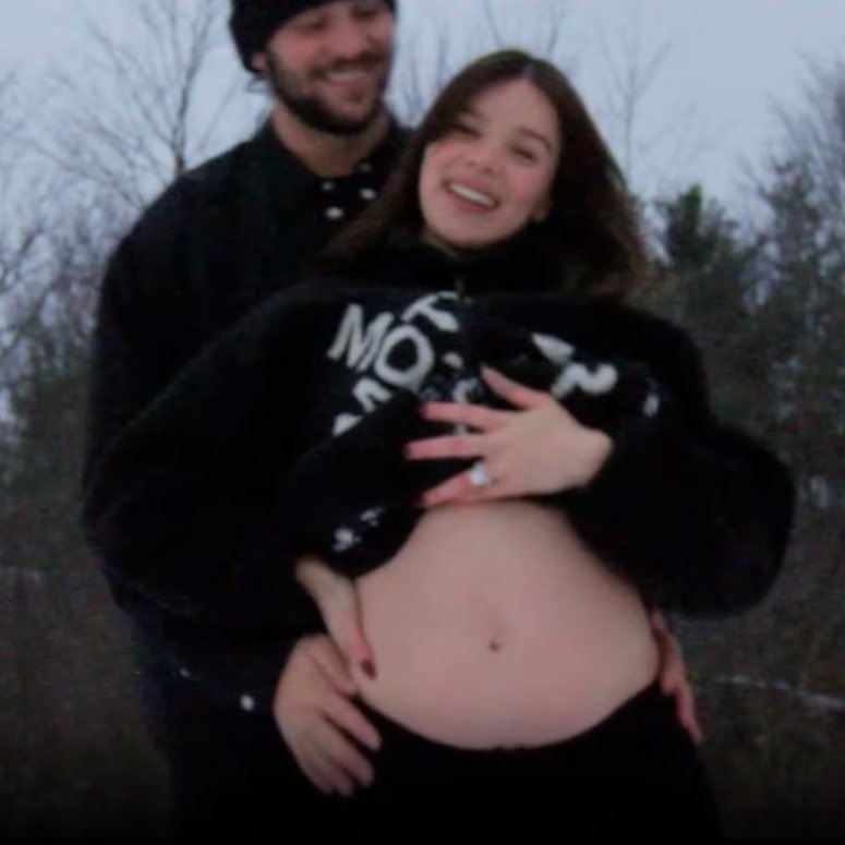 kayleigh 🏈 tweet media