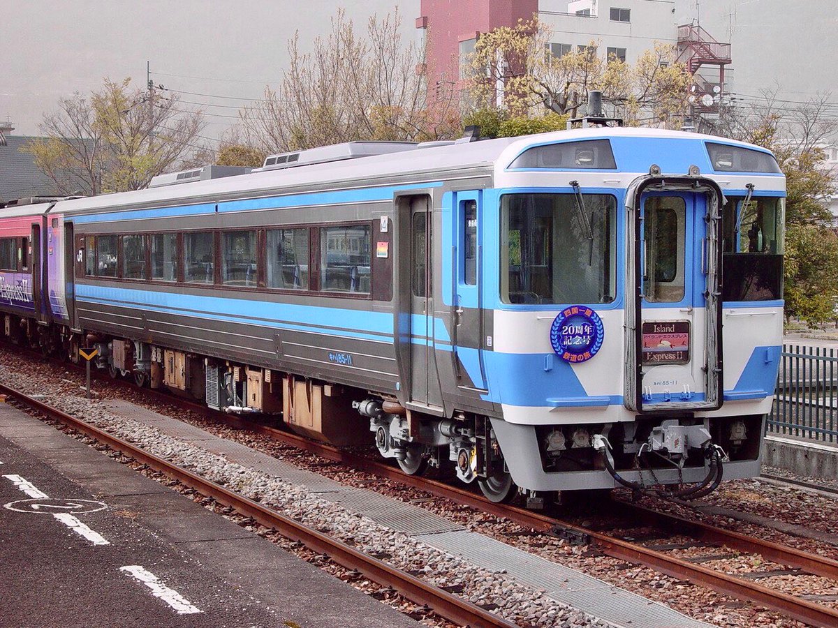 ツァンギ tweet media