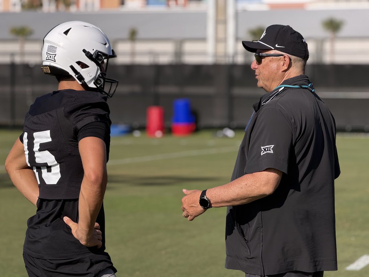 osmattmurschel's tweet image. #UCF special teams coach Pete Alamar speaks with new placekicker Will Stone (15). Stone and redshirt freshman Noah McGough are competing for the placekicker job.