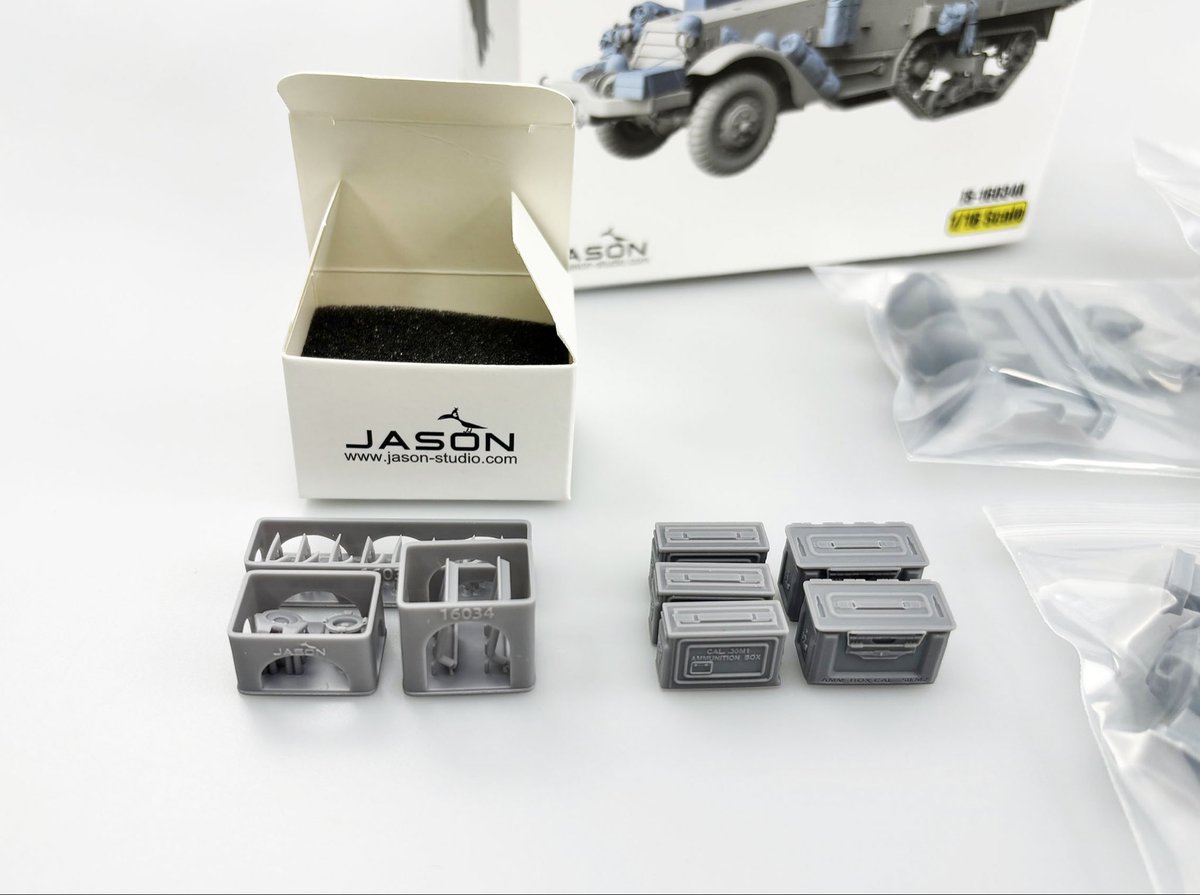 JasonStudio_Art's tweet photo. Product display for item numbers JS-16034 and JS-16034A. 
Orders will start shipping out tomorrow. https://t.co/2xvJixT8vN