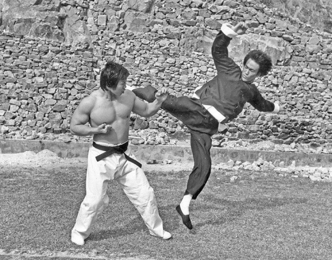 元ゲオルゲ tweet media