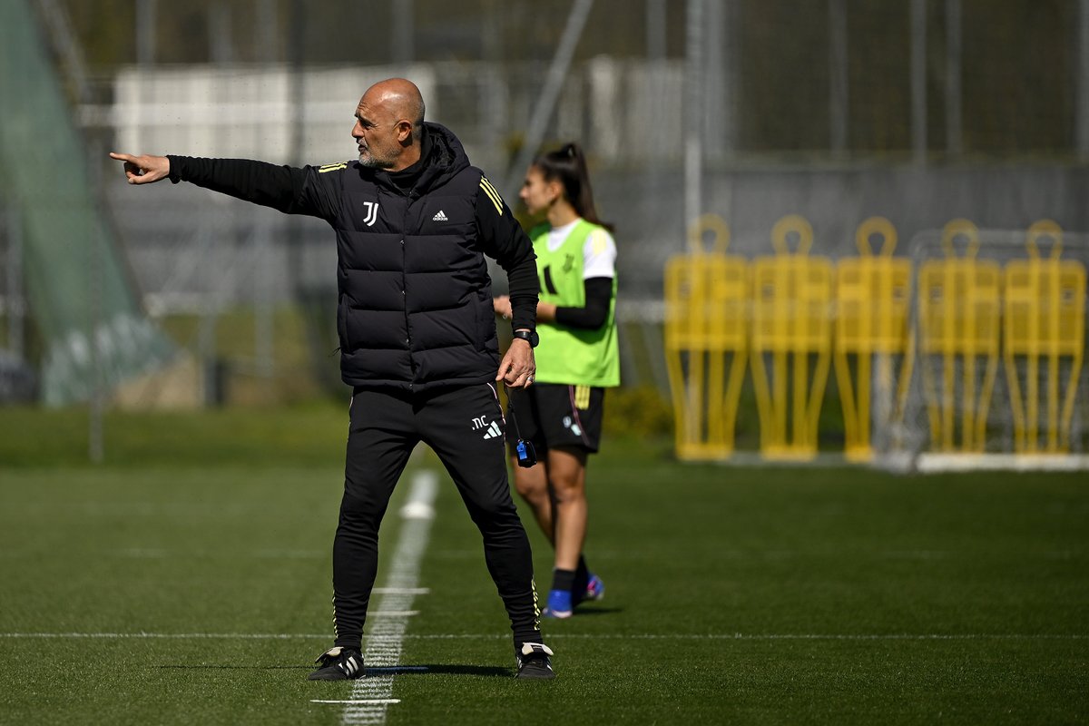 JuventusFC tweet media