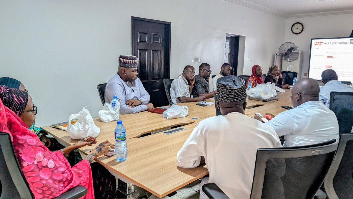 TheBHCPF's tweet photo. Exploring innovative solutions with @zipline to improve last-mile delivery of medicines to PHCs and hard-to-reach communities in Nigeria.

Drone technology = faster access, reduced stockouts, better health outcomes.
@Fmohnigeria
#BHCPF #HealthInnovation #UHC #Nigeria #NSRII https://t.co/mH3YK99Flj