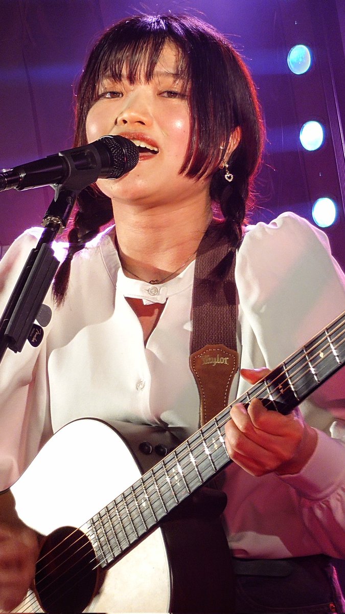 akira19670414's tweet image. 26/4/2(木)Kyon@下北沢VOICE FACTORY
×Rock Cafe&amp;amp;Bar OZ「花唄日和 vol.43」
今日も楽しかったーーー！ありがとう🌸
#Kyon