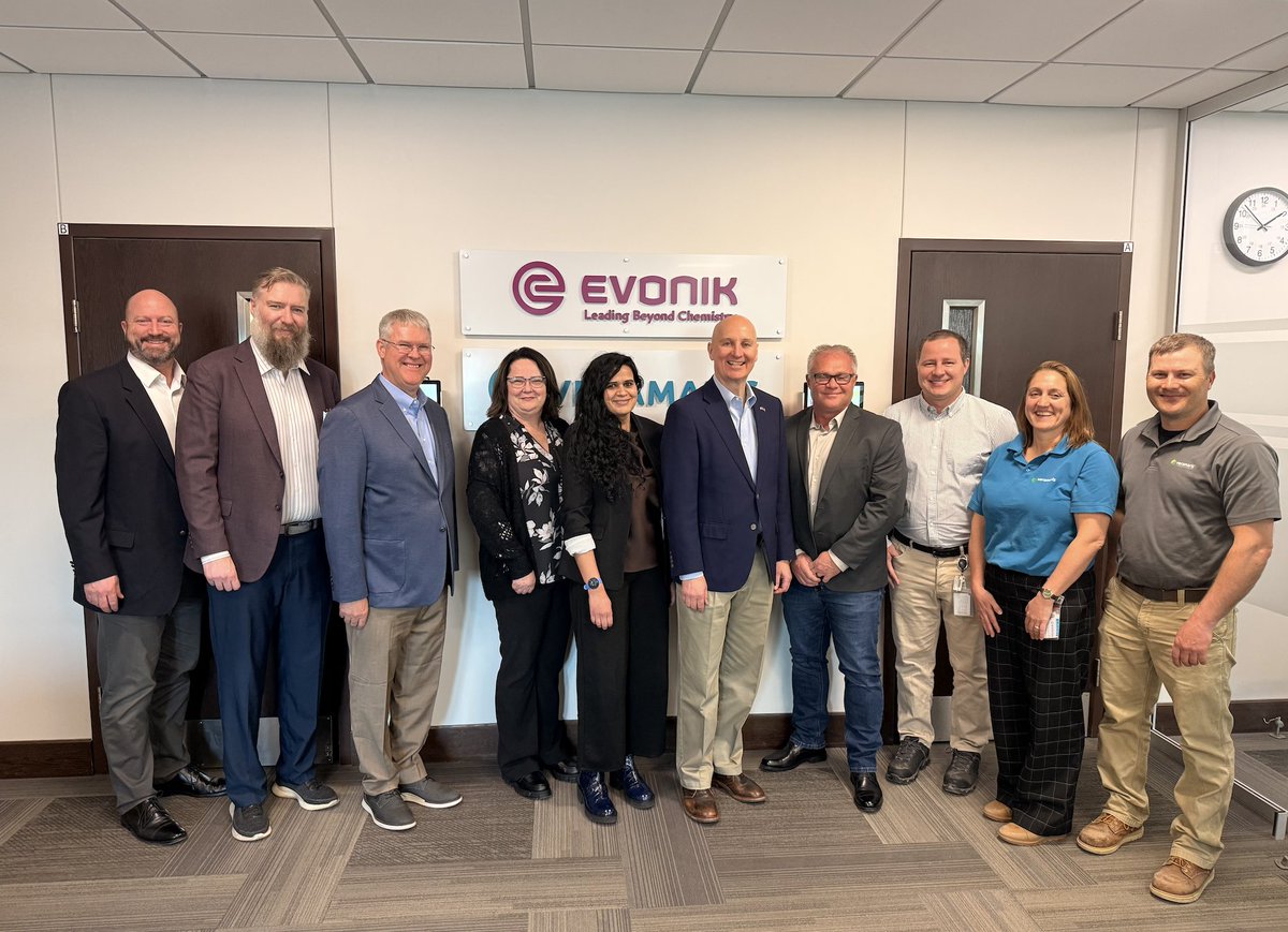 Senator Pete Ricketts tweet media