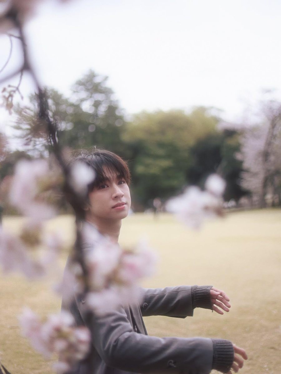 เป็นแม่นกคนโตเป็น🐧ชื่อคยองซู คนเล็กเป็น🐥ชื่อณธัช tweet media