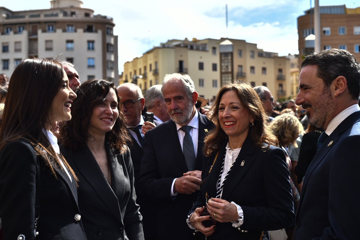 La mañana de Jueves Santo en Málaga es un espectáculo. La Legión ha portado a su Cristo de la Buena Muerte de la <a href="/cofradiamena/">Congregación de Mena</a>

Gracias a la presidenta de la <a href="/ComunidadMadrid/">Comunidad de Madrid</a>, <a href="/IdiazAyuso/">Isabel Díaz Ayuso</a>, por acompañarnos. Estoy convencida de que ha disfrutado tanto o más que todos nosotros.