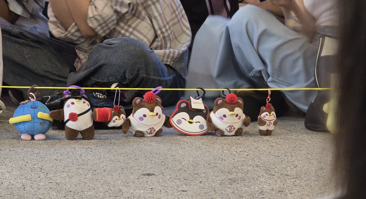 ข น ม เ ที ย น tweet media