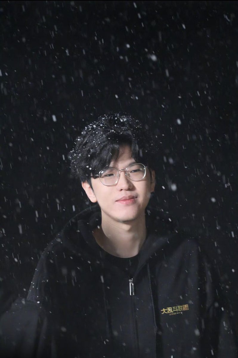 gen22 fan tweet media