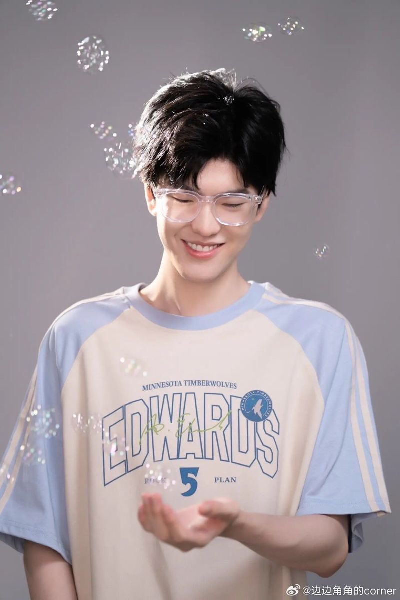 gen22 fan tweet media