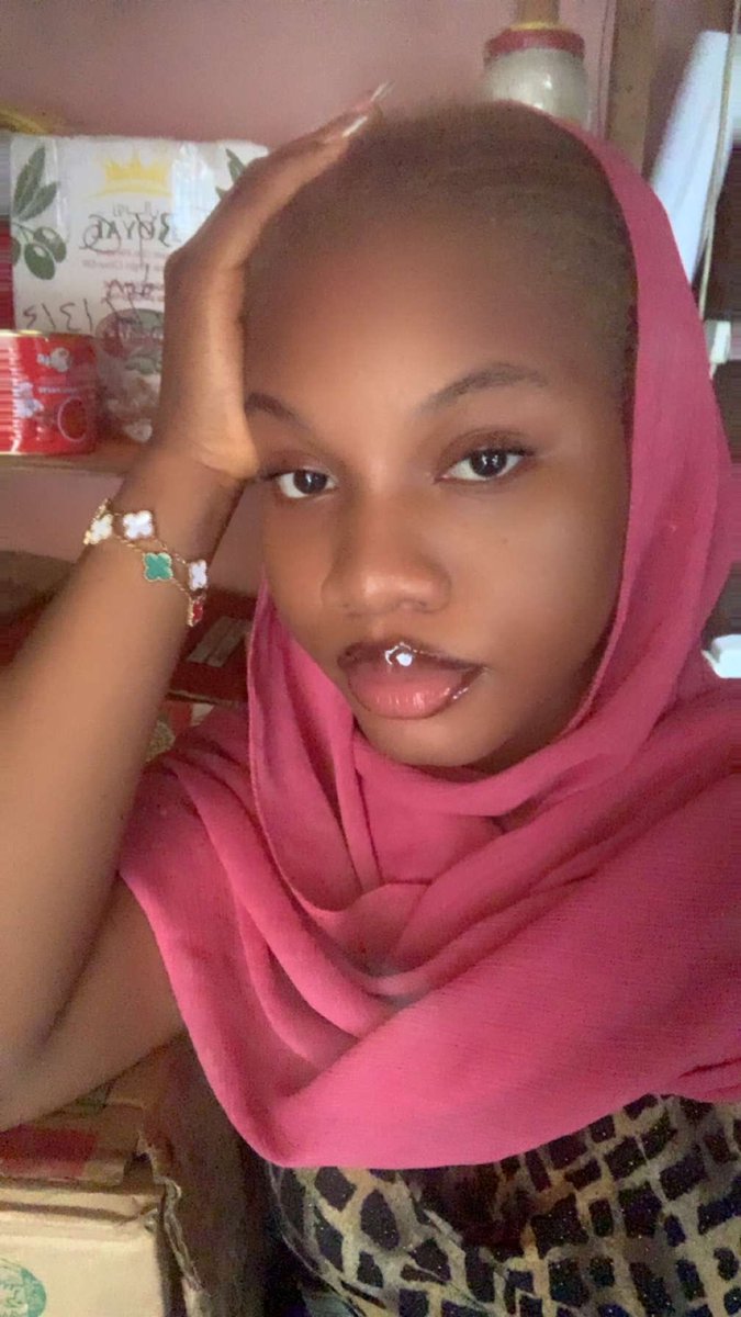 Divine🎀🦋 tweet media