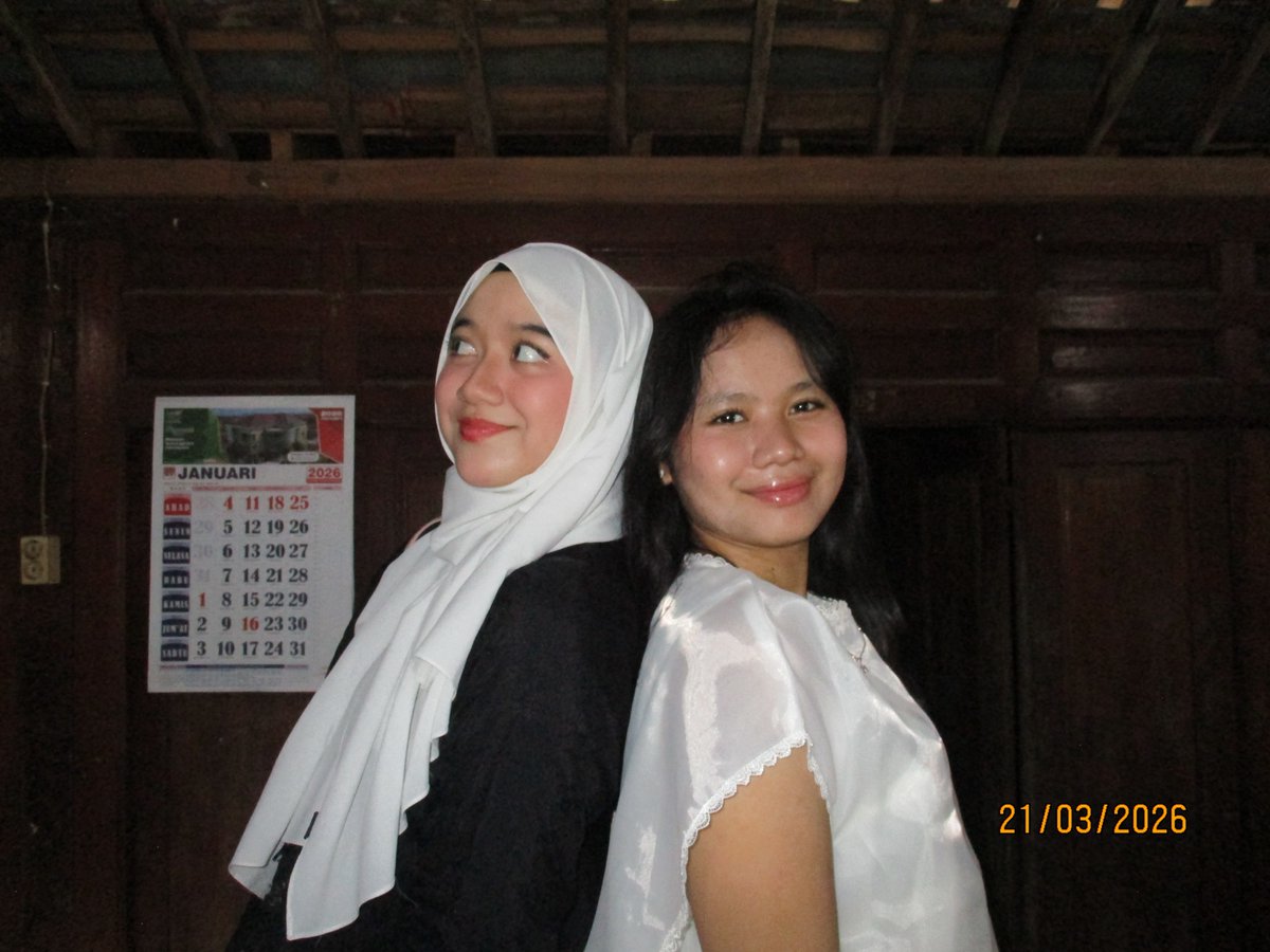 yungrolls tweet media