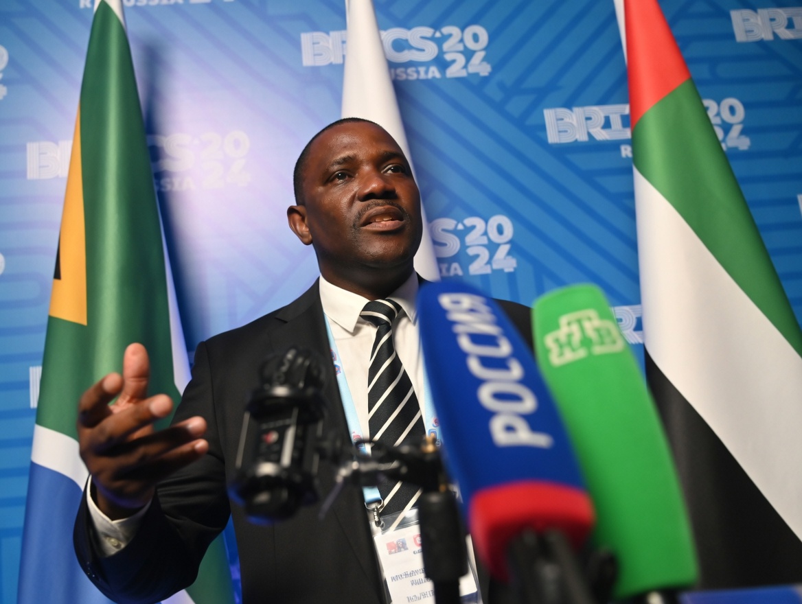 newsnote tweet media