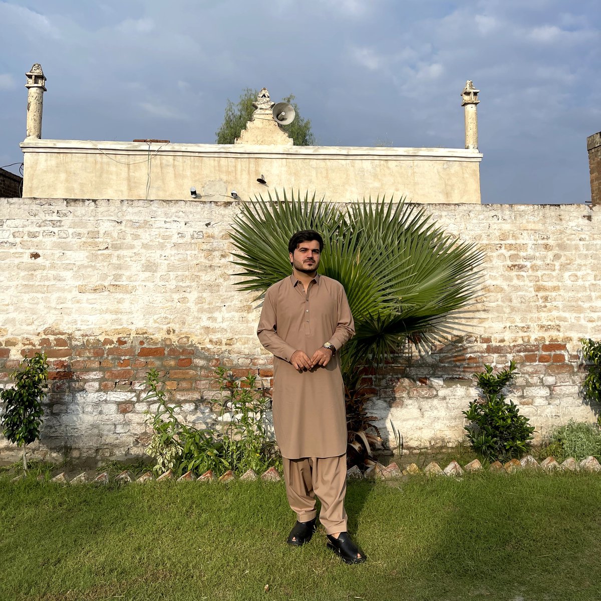 Subtain_Khan05's tweet photo. #NewProfilePic https://t.co/HlRuj43B0u