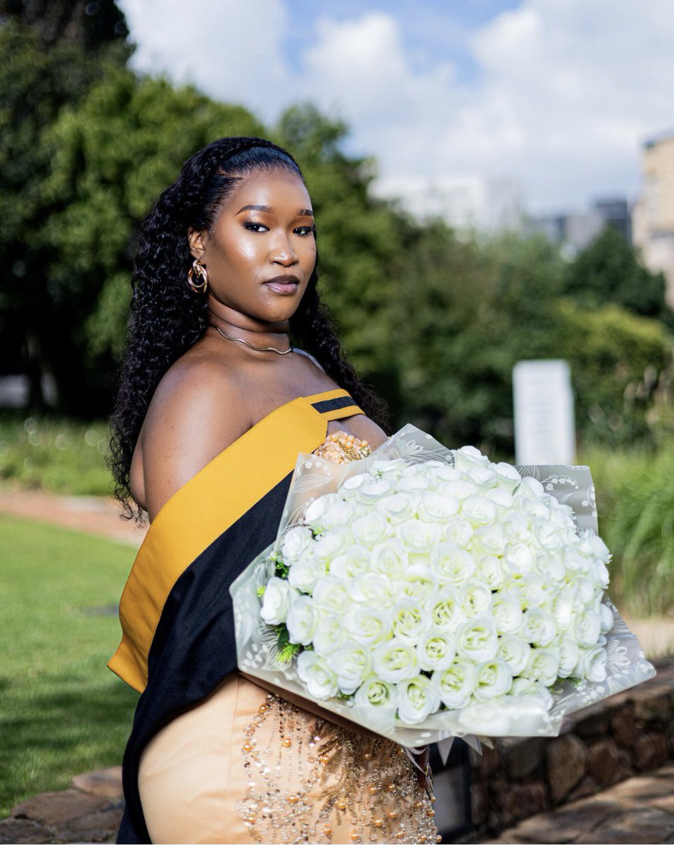 Ziphe_Nanah tweet media