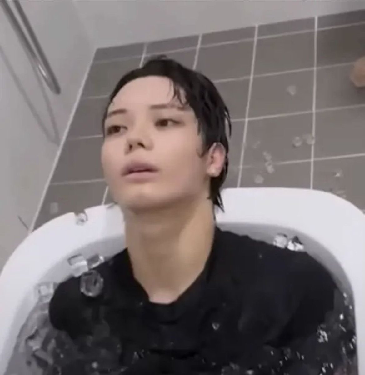 ㅇㅇ(121.42) tweet media