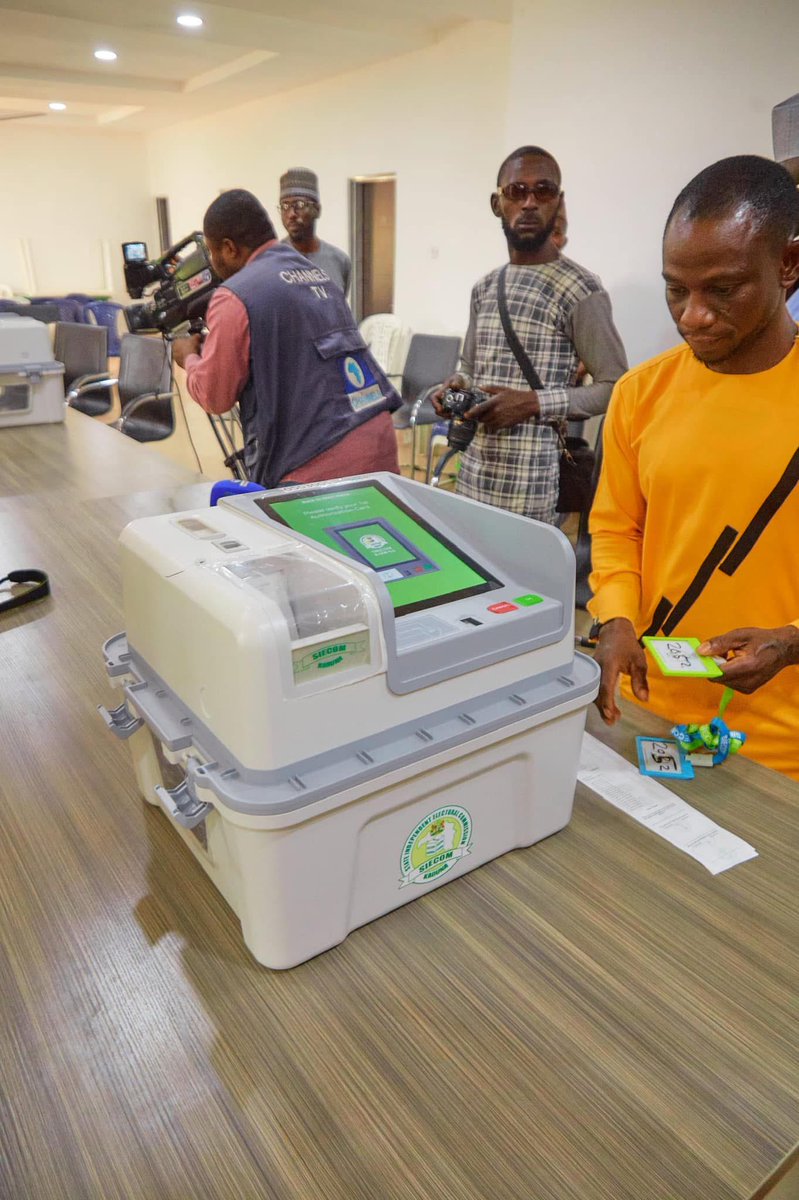 Jack_ng01's tweet photo. The major reason I like Mallam Nasir Elufai so much is his ability to deliver governance at scale

He is still the only Gov in Nigeria to conduct Local Govt election with electronic voting with the opposition winning a good number of seats as chairmen and councillors  

Of course he has his flaws but you can't take away his competence; there are not too many people with his abilities in this country