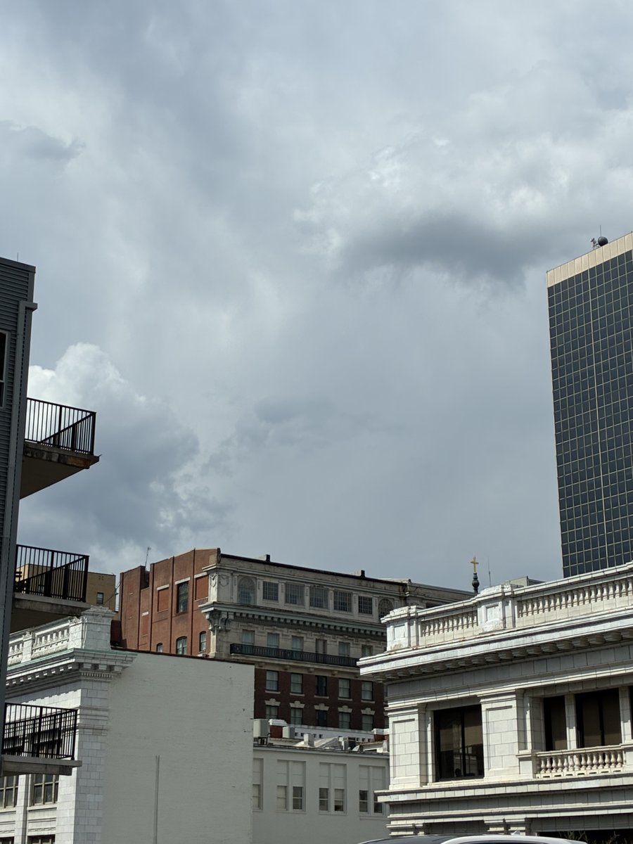 LouAPCD's tweet image. Air Quality is forecast to be Good Thursday through Monday. Check current local conditions 24/7 at louisvilleky.gov/air #airquality #breathe #weekend