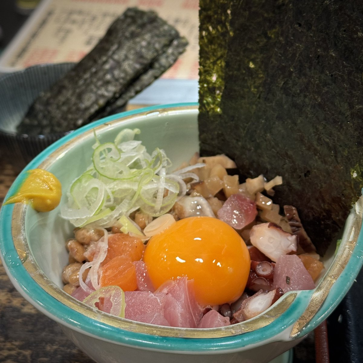 うめともつ tweet media