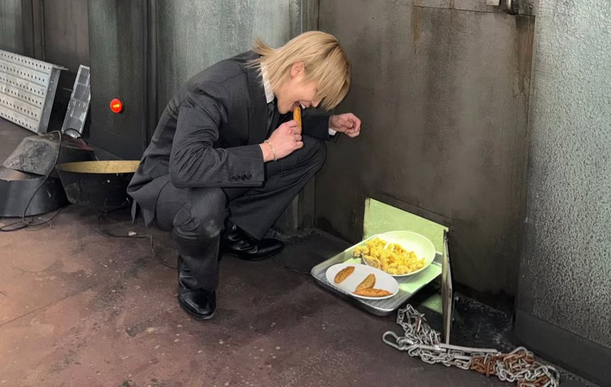 UpdateCharts tweet media