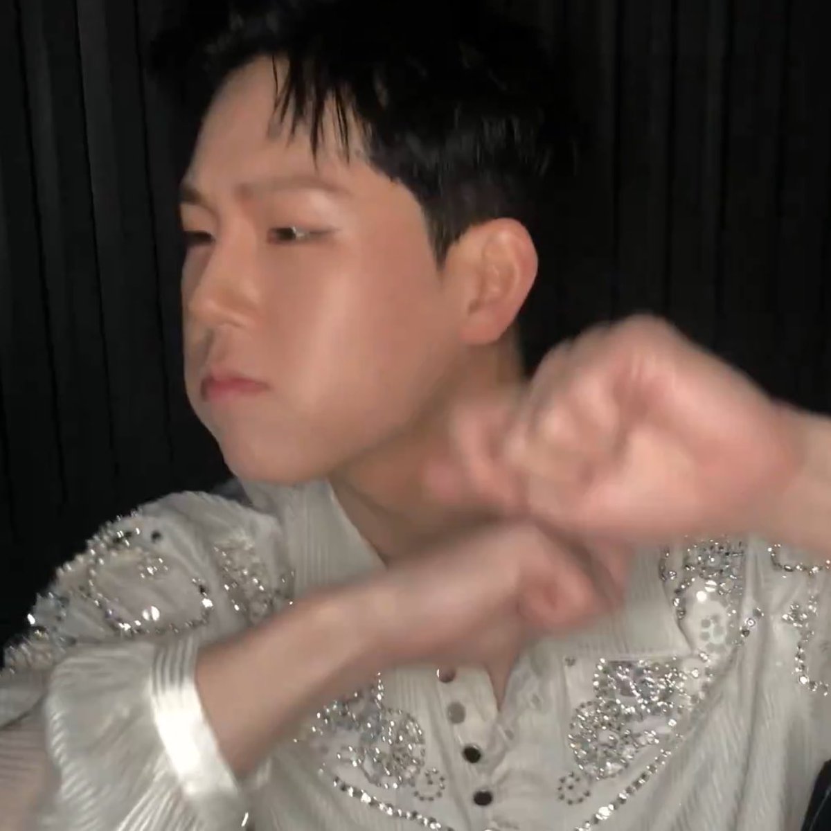 꿀만두한입 tweet media