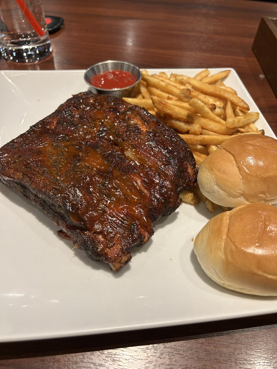 くまねこ tweet media