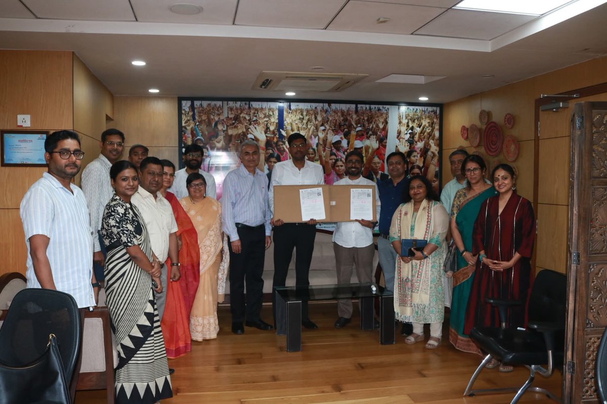 BiharRDD's tweet image. Bihar Rural Livelihoods Promotion Society (JEEVIKA) and Piramal Foundation for Education Leadership have signed an MoU to empower women-led community institutions to build high-performing Cluster Level Federations (CLFs).

#BiharRDD
#Jeevika 
#PiramalFoundation #WomenEmpowerment