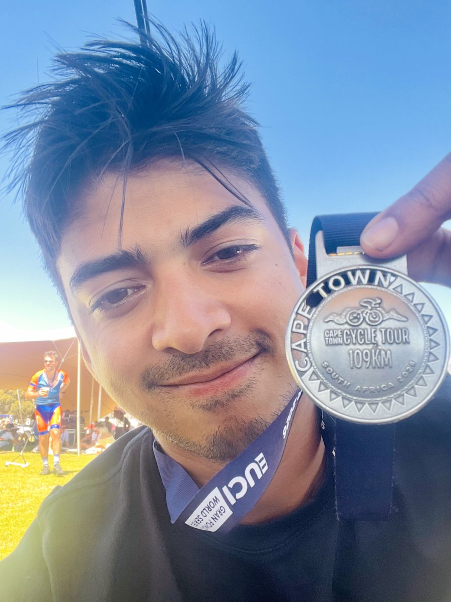 GeekyTechGeeks's tweet photo. Congratulations to Yusuf who participated in the Cape Town Cycling Tour, the biggest individually timed cycling race in the world! 🚴🔥 Even though it was his first time, he finished in the top 30%, which isn't too shabby for a rookie in a crowd of 35,000 riders 😎 Well done! 🌪️ https://t.co/cIpaQPR8eQ