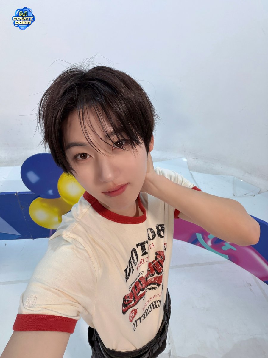 M COUNTDOWN Live tweet media