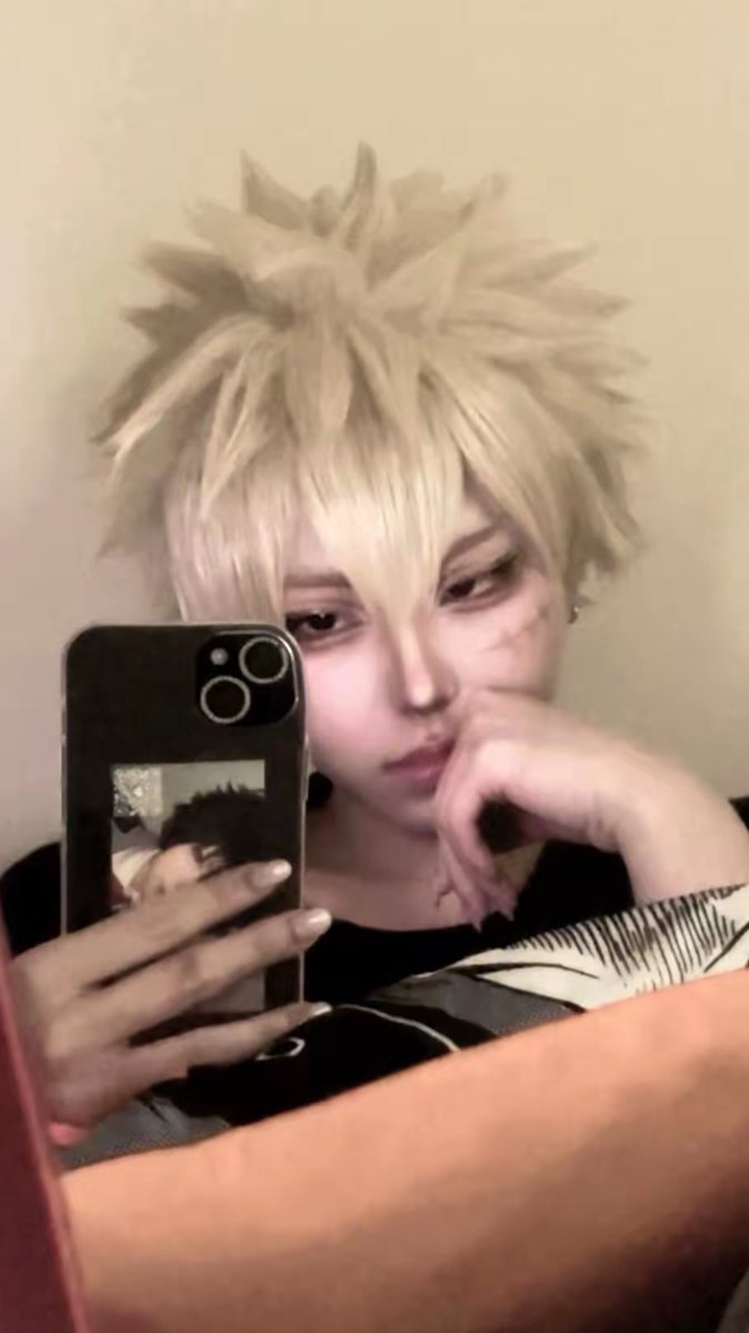 モズク tweet media