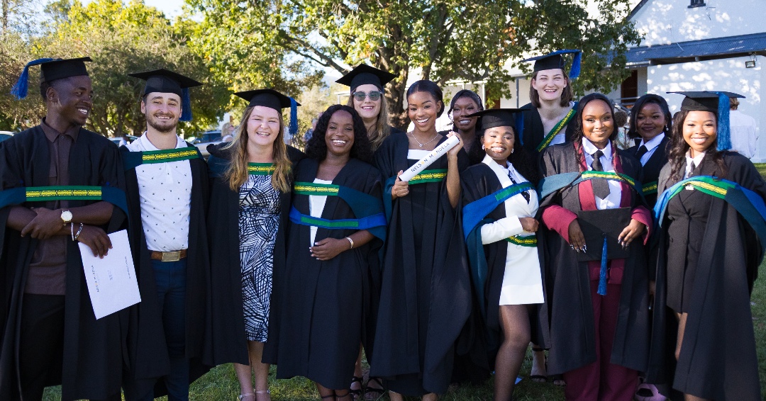 MandelaUni's tweet photo. Dr Fraser-Moleketi delivers final graduation address as Chancellor at George Campus graduation 

You can watch both ceremonies on YouTube. Follow this link: https://t.co/cRNLovWgCi

Read the full story here: https://t.co/9L4H6kw2MB 

@GJFras https://t.co/Hnzaf3FEz3