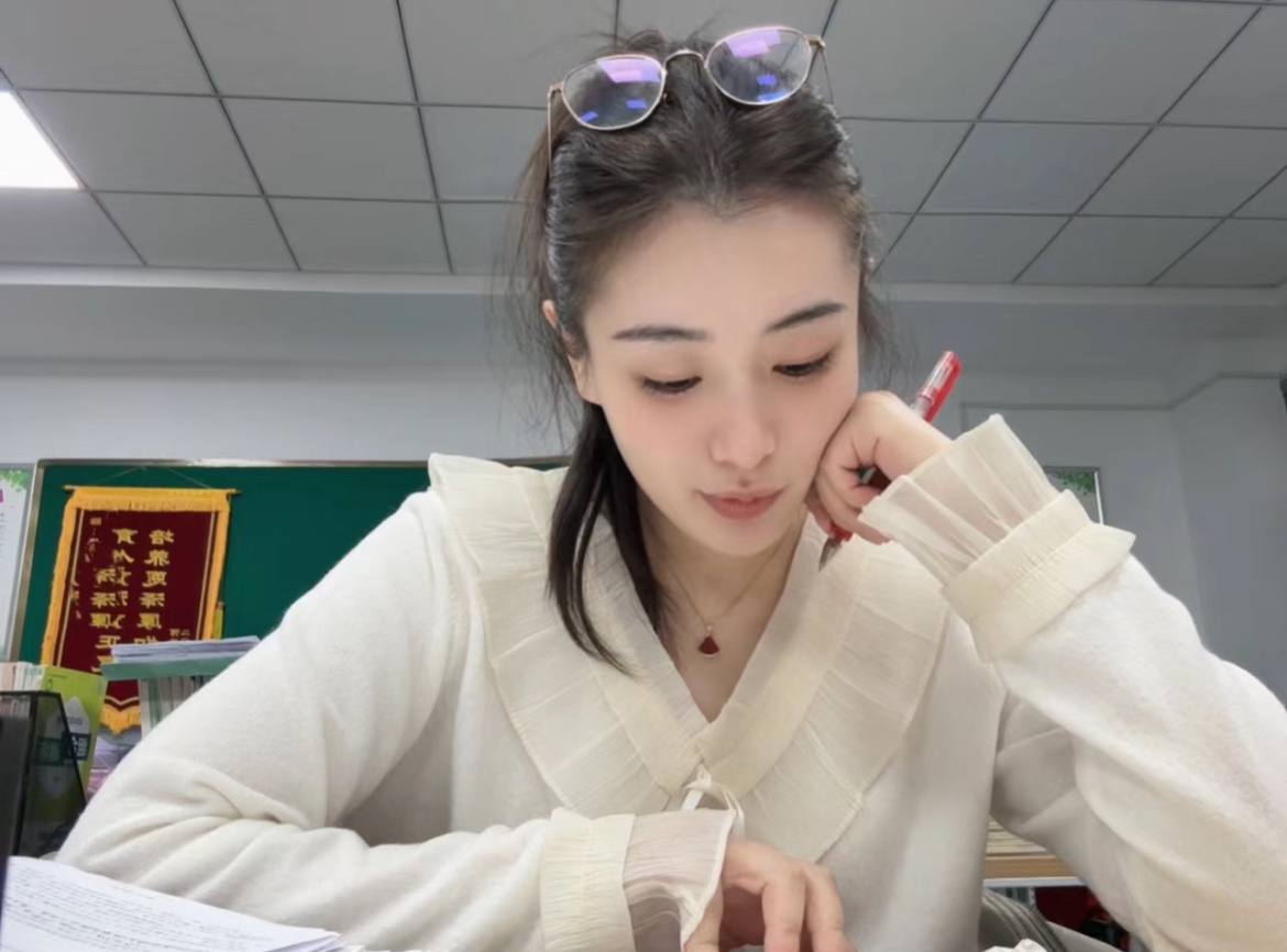 陆老师（教小学） tweet media