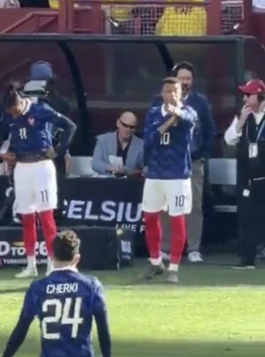 The Touchline | 𝐓 tweet media