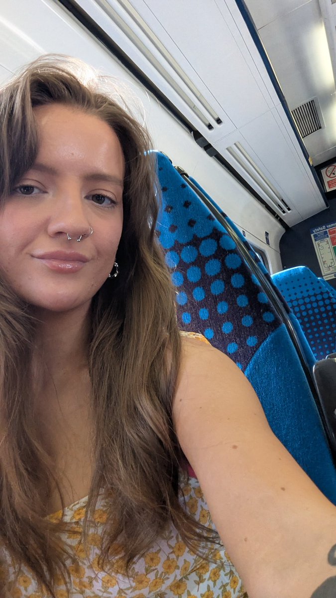 Georgina Hollifield 💚 tweet media