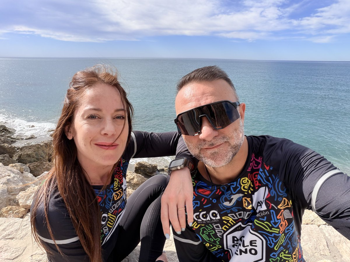 LeandroMartinV's tweet photo. Sol, mar y familia  🌊☀️

Disfrutando de este rincón tan especial, donde el tiempo se para y todo se siente mejor.

Nada como desconectar, respirar y recargar energía ❤️

#MomentosQueValen #MarYCalma #ElMorche https://t.co/VBf9YXAlrL