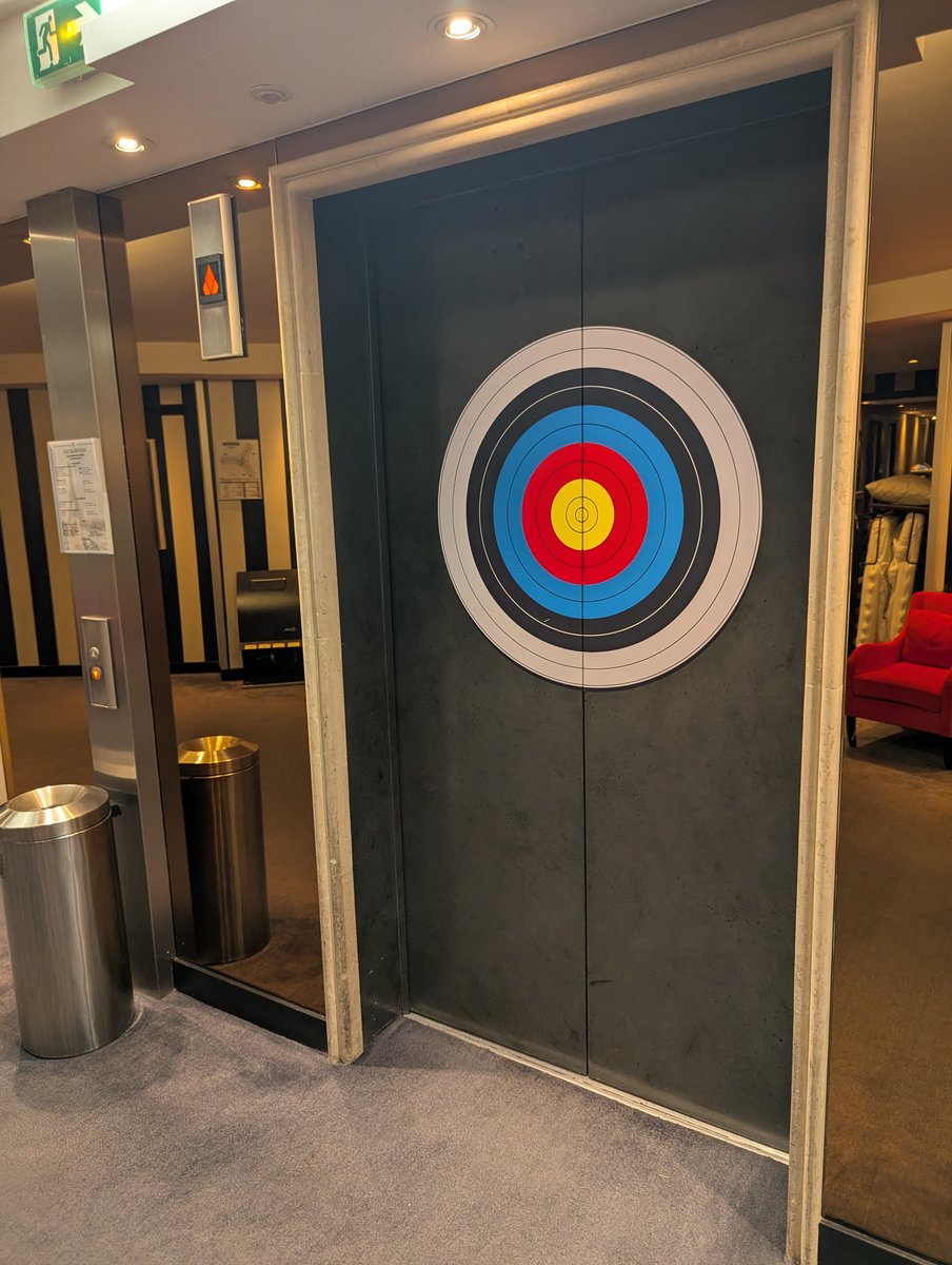 Fly Speedbird tweet media