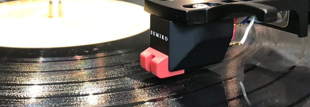 pacificaudio_PA's tweet image. 【SUMIKO Moonstone】

本格的なMMカートリッジ😀

楕円針、アナログらしい力強さとリアリティに富んだ音楽再生👆
同価格帯のMCカートリッジにも勝るとも劣らないパフォーマンス👆

オーディオユニオンで販売中。
audiounion.jp/ct/detail/new/…

#DISKUNION #AUDIOUNION