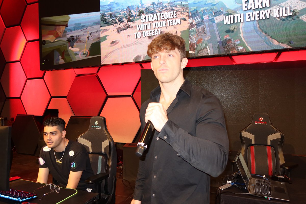 Trenches Game tweet media